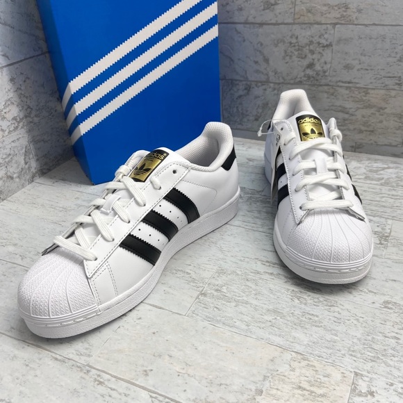 Adidas Superstar Sneakers - Picture 6 of 16